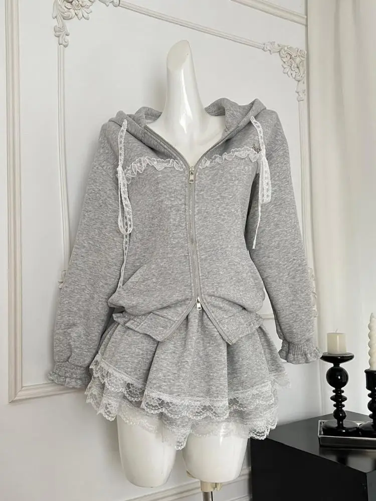 French Two Piece Set Autumn Women Grey Patchwork Lace Elegant Long Sleeve Hooded Tops And High Waist Cake Pleated Short Skirts
French Two Piece Set Autumn Women Grey Patchwork Lace Elegant Long Sleeve Hooded Tops And High Waist Cake Pleated Short Skirts