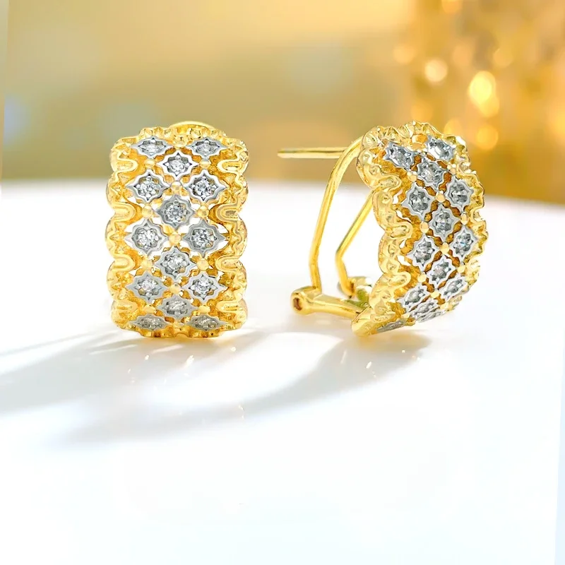 925 Sterling Silver Hollow Yarn Flower Earrings Inlaid with High Carbon Diamonds, Versatile and Popular New Fashion
925 Sterling Silver Hollow Yarn Flower Earrings Inlaid with High Carbon Diamonds, Versatile and Popular New Fashion