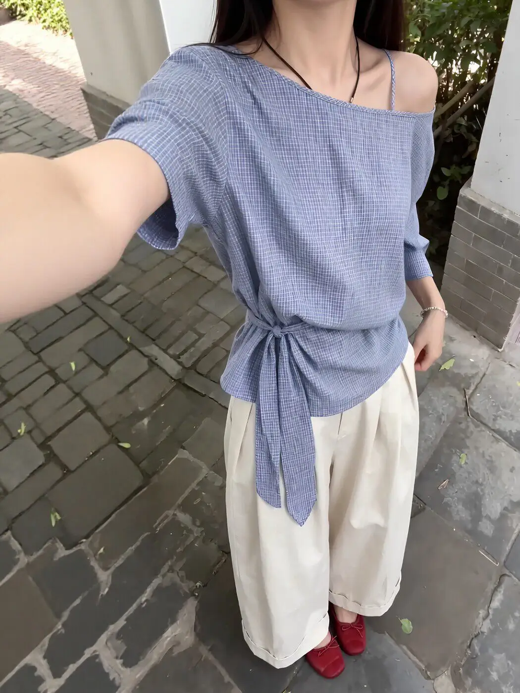 Loose Fit Blue Shoulder Bared Short Sleeve Shirt Women's Summer New Style Waist Cinching Slimming Top Korean Lazy Style
Loose Fit Blue Shoulder Bared Short Sleeve Shirt Women's Summer New Style Waist Cinching Slimming Top Korean Lazy Style