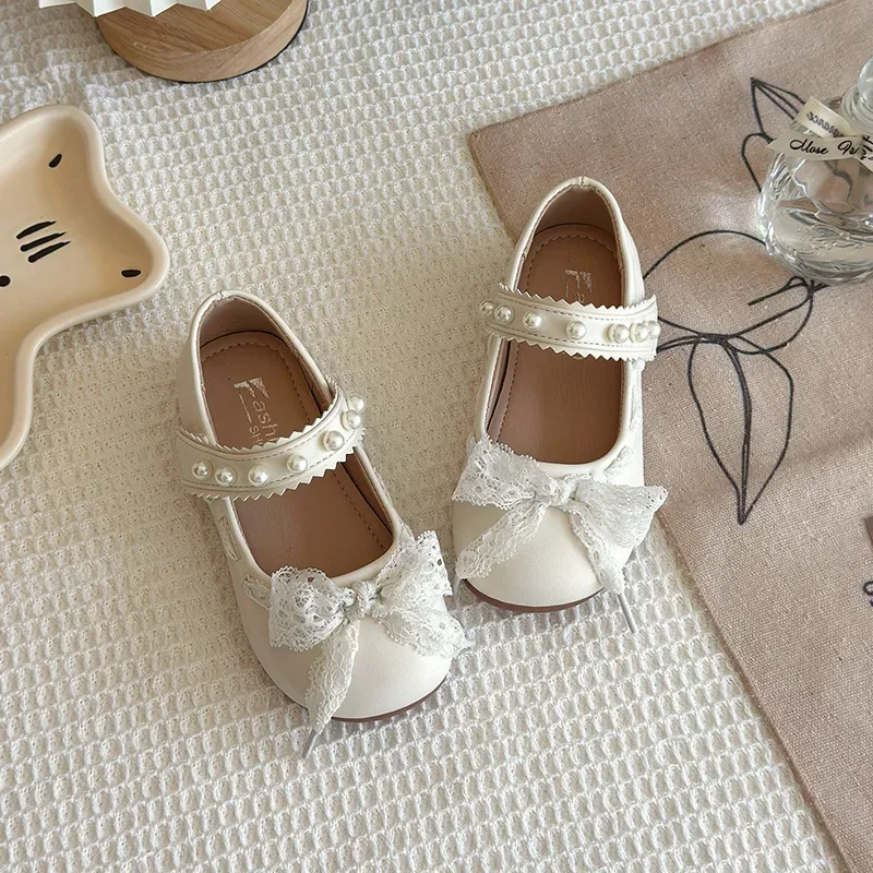 Girls Flat Shoes Mesh Lace Bow 2025 New Kids Princess Shoes Round Toes Sweet Girls Leather Shoes for Party Wedding Cute Pearl
Girls Flat Shoes Mesh Lace Bow 2025 New Kids Princess Shoes Round Toes Sweet Girls Leather Shoes for Party Wedding Cute Pearl