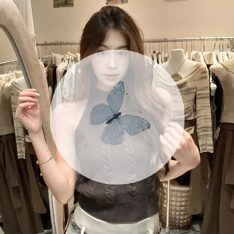 Модный повседневный облегающий эластичный вязаный жилет с бретелькой на шее для женщин
Модный повседневный облегающий эластичный вязаный жилет с бретелькой на шее для женщин