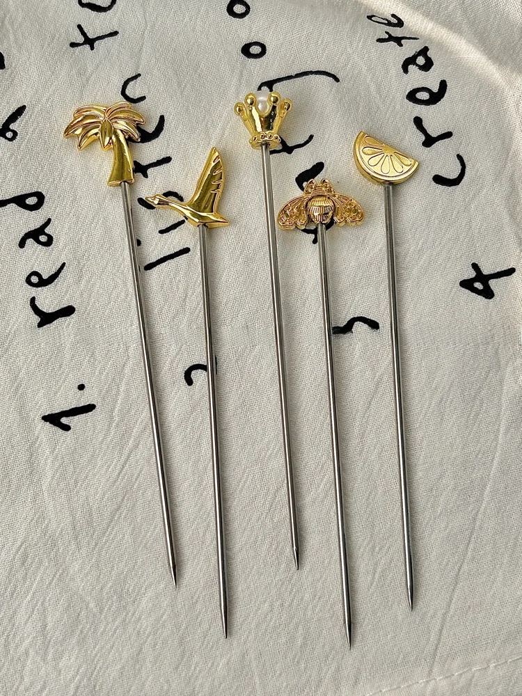 Креативные этикетки для напитков из нержавеющей стали с коктейлем Рыб-баром, украшения для напитков с оливковым соком, художественные фруктовые бирки для котушек
Креативные этикетки для напитков из нержавеющей стали с коктейлем Рыб-баром, украшения для напитков с оливковым соком, художественные фруктовые бирки для котушек