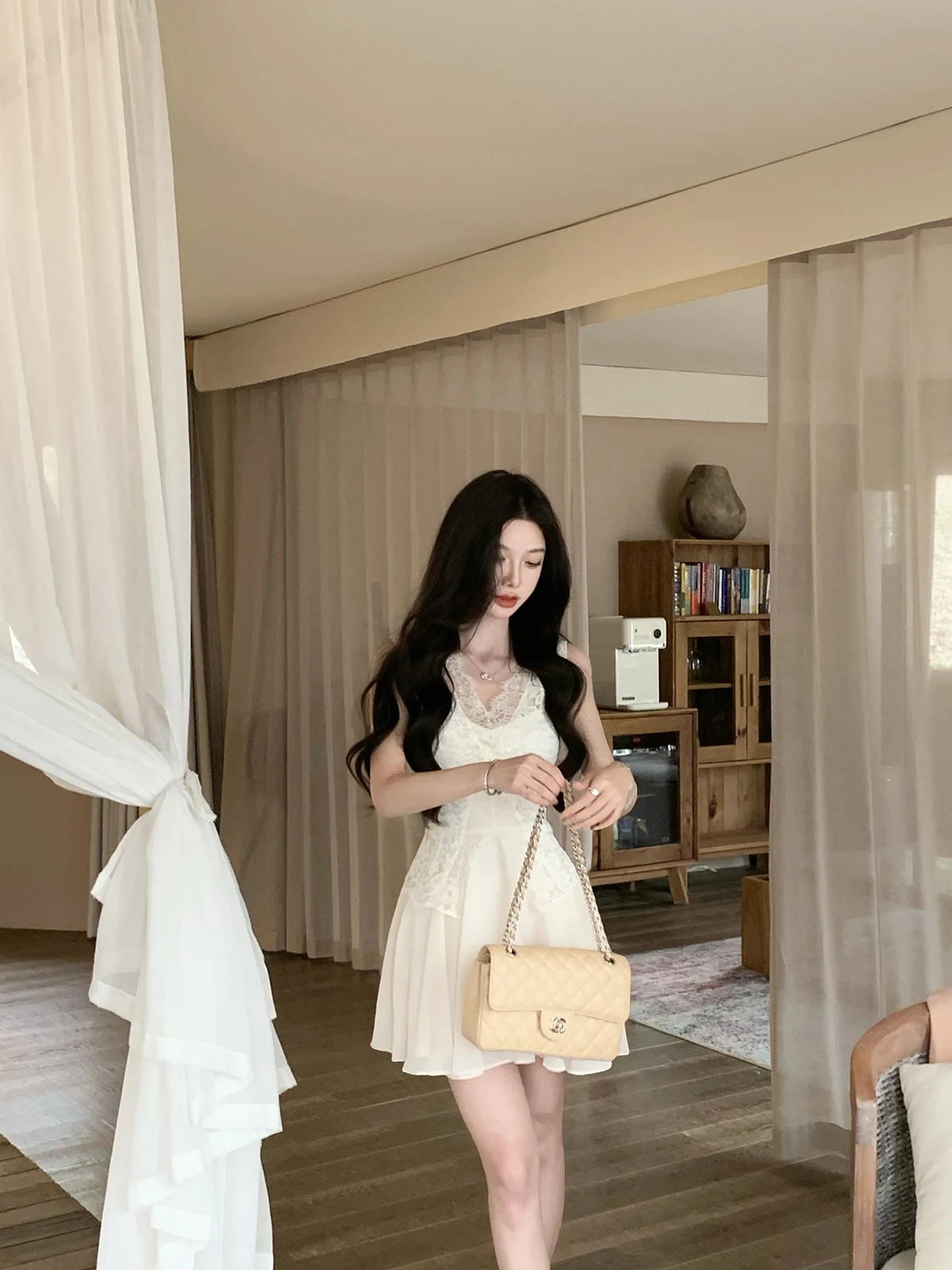 Sexy Lace Trim Splice Chiffon Dress Women's Summer New Fashion JustQin Moonlight White Rose A-Line Skirt V-Neck Sleeveless
Sexy Lace Trim Splice Chiffon Dress Women's Summer New Fashion JustQin Moonlight White Rose A-Line Skirt V-Neck Sleeveless