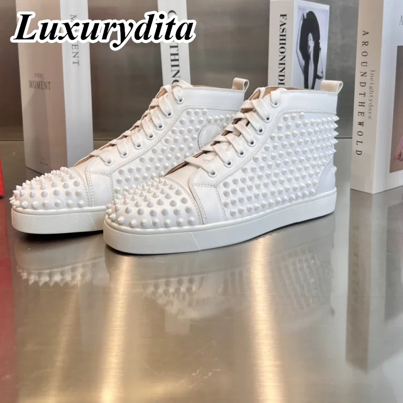 Top Quality Womens Trendy Casual Sneakers Luxury Mens Real Leather Tennis Shoes Designr Red Sole Tide Lovers Rivet Shoes HJ0759
Top Quality Womens Trendy Casual Sneakers Luxury Mens Real Leather Tennis Shoes Designr Red Sole Tide Lovers Rivet Shoes HJ0759