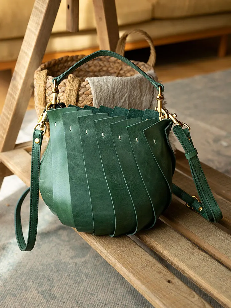 Vintage handmade genuine leather sewing women handbag fashion designer luxury first layer cowhide female shoulder crossbody bag
Vintage handmade genuine leather sewing women handbag fashion designer luxury first layer cowhide female shoulder crossbody bag