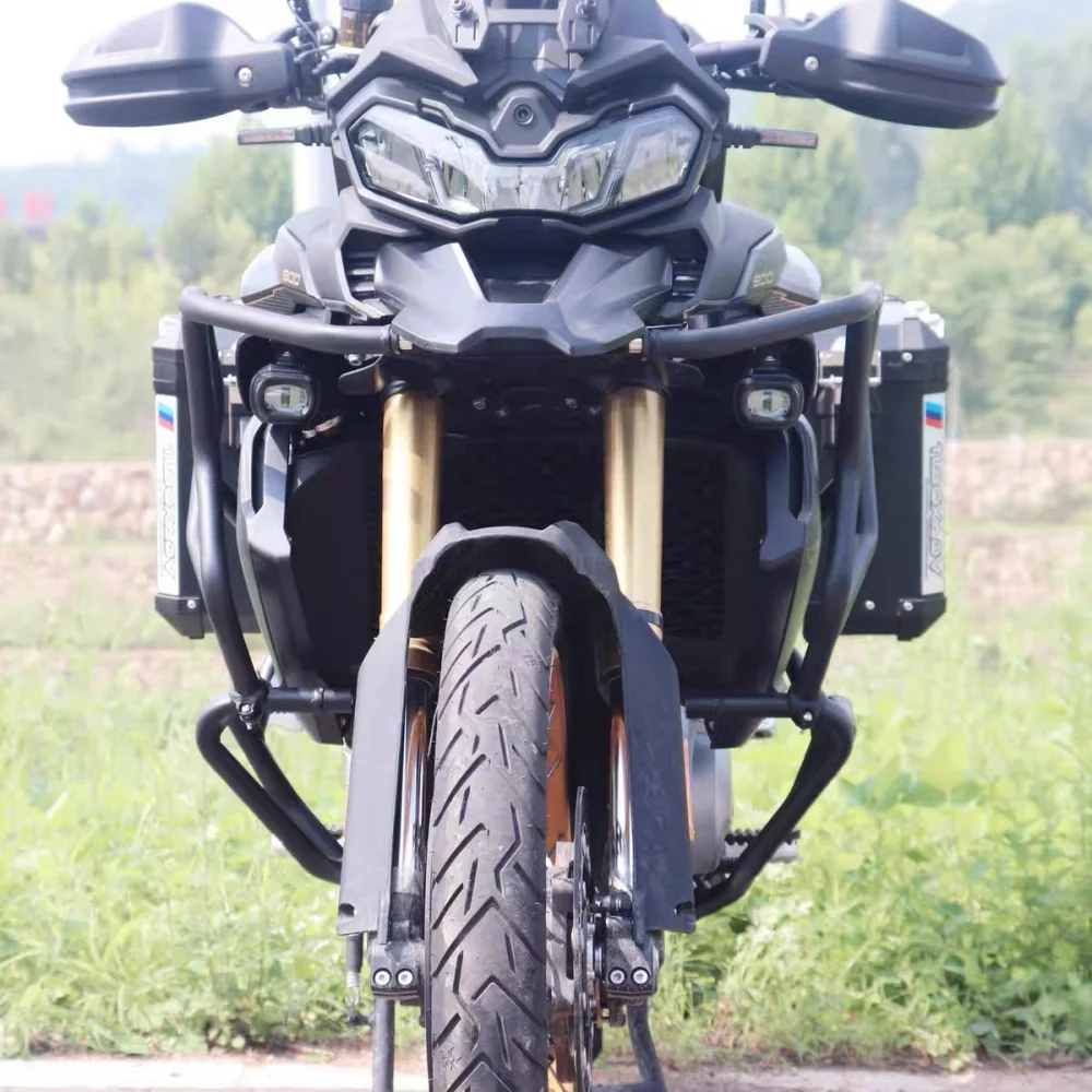 For VOGE 900DSX, the accessory includes upper and lower guard bars, large surround bumper, and anti-drop bars.
For VOGE 900DSX, the accessory includes upper and lower guard bars, large surround bumper, and anti-drop bars.