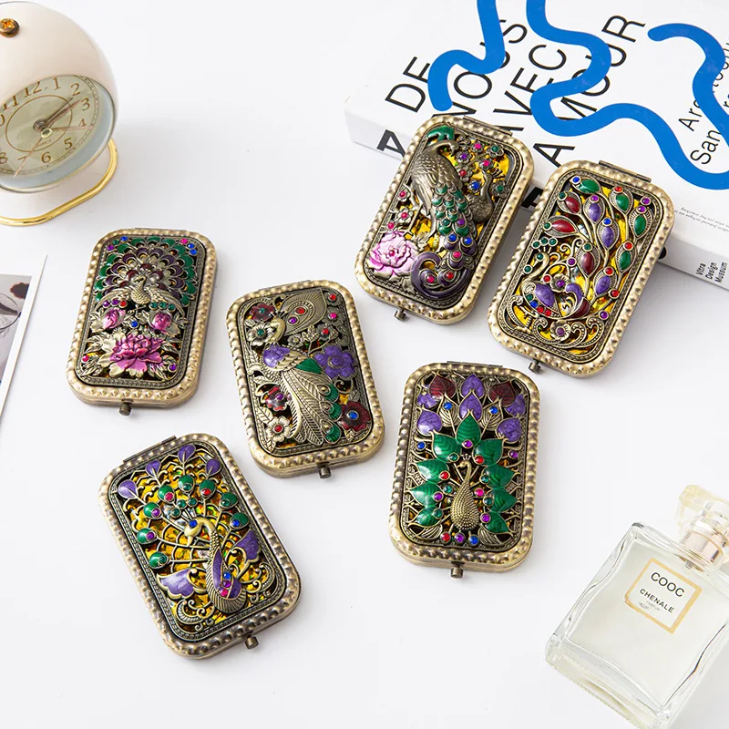 Metal Retro Portable Pocket Folding Double-sided Women's Makeup Mirror Home High-end Decorative Mirror
Metal Retro Portable Pocket Folding Double-sided Women's Makeup Mirror Home High-end Decorative Mirror