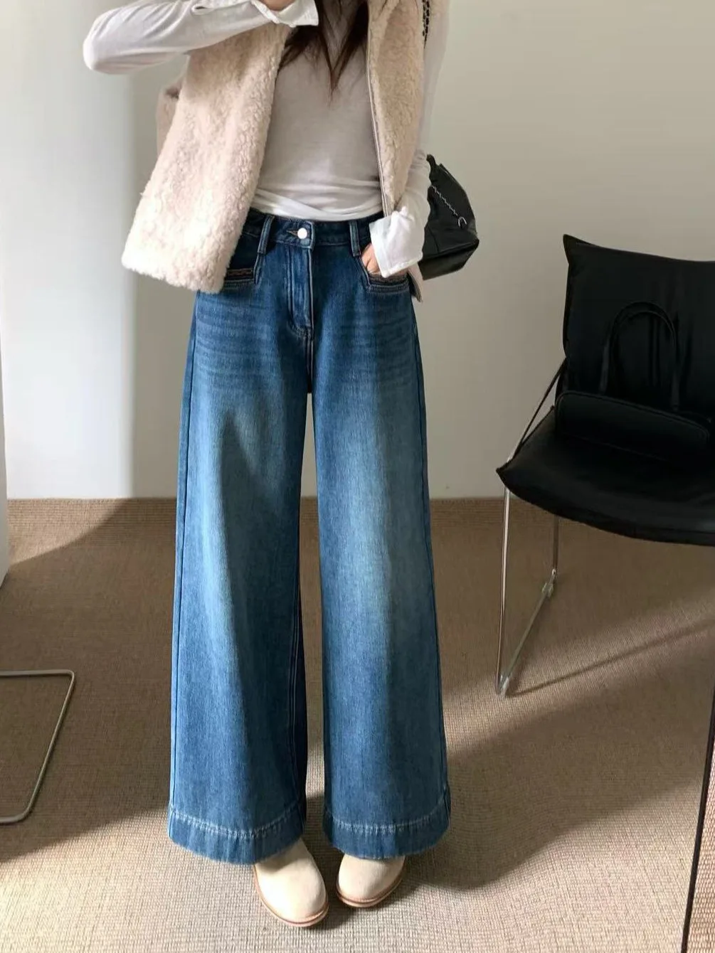 Джинсы женские прямые свободного кроя с вышивкой, на подкладке, с высокой талией, на молнии, для осени и зимы...
Джинсы женские прямые свободного кроя с вышивкой, на подкладке, с высокой талией, на молнии, для осени и зимы...