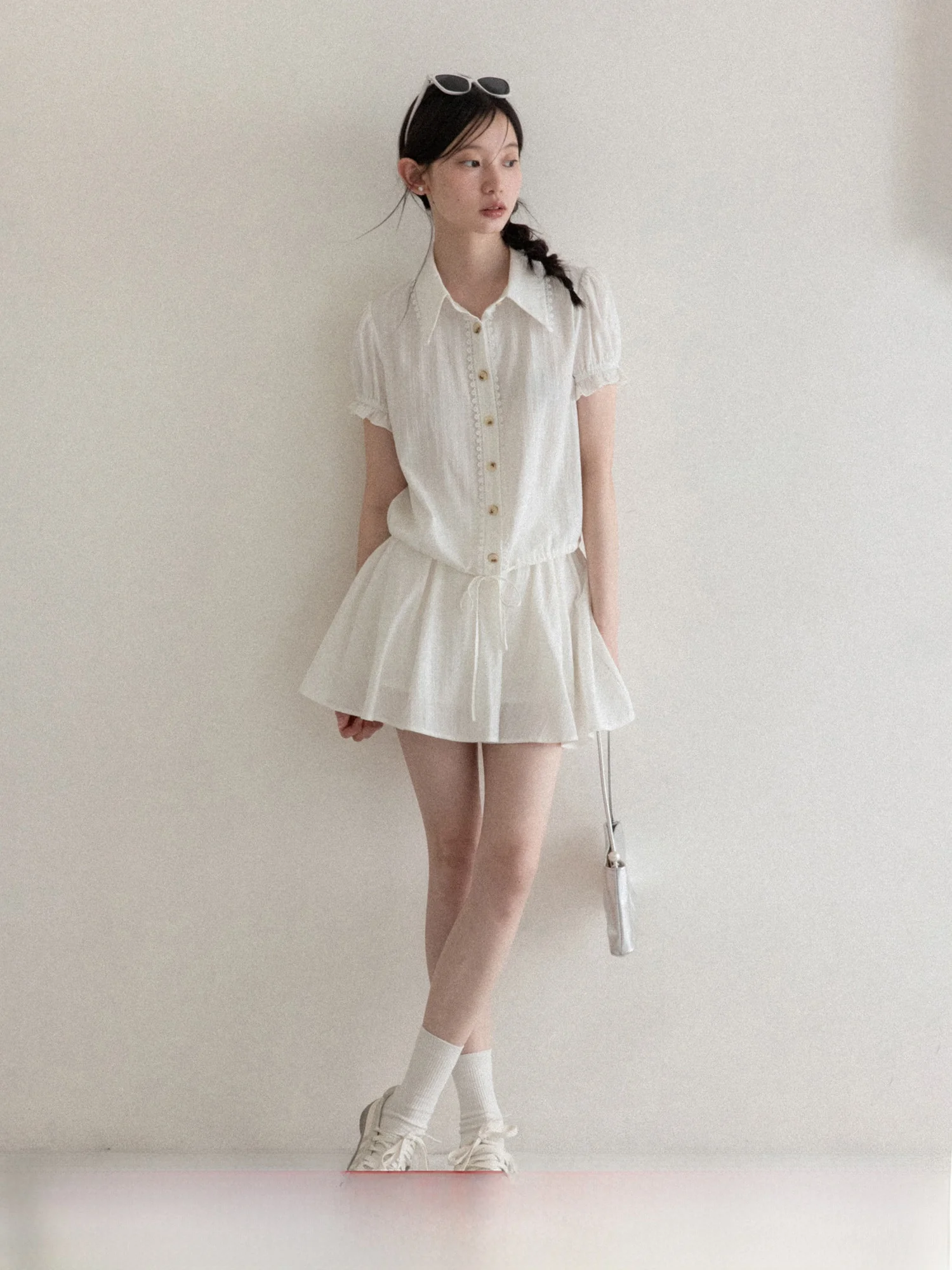 Casual Style Short Sleeve Lace Shirt Women's Bubble Sleeve White Cotton Summer Slim Fit Shirt Fashionable Casual Wind Shirt
Casual Style Short Sleeve Lace Shirt Women's Bubble Sleeve White Cotton Summer Slim Fit Shirt Fashionable Casual Wind Shirt
