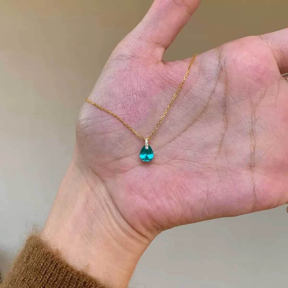 925 Sterling Silver Teardrop Paraiba Zircon Necklace, 18K Gold Plated, Dainty Blue Crystal Pendant, Jewelry for Women
925 Sterling Silver Teardrop Paraiba Zircon Necklace, 18K Gold Plated, Dainty Blue Crystal Pendant, Jewelry for Women