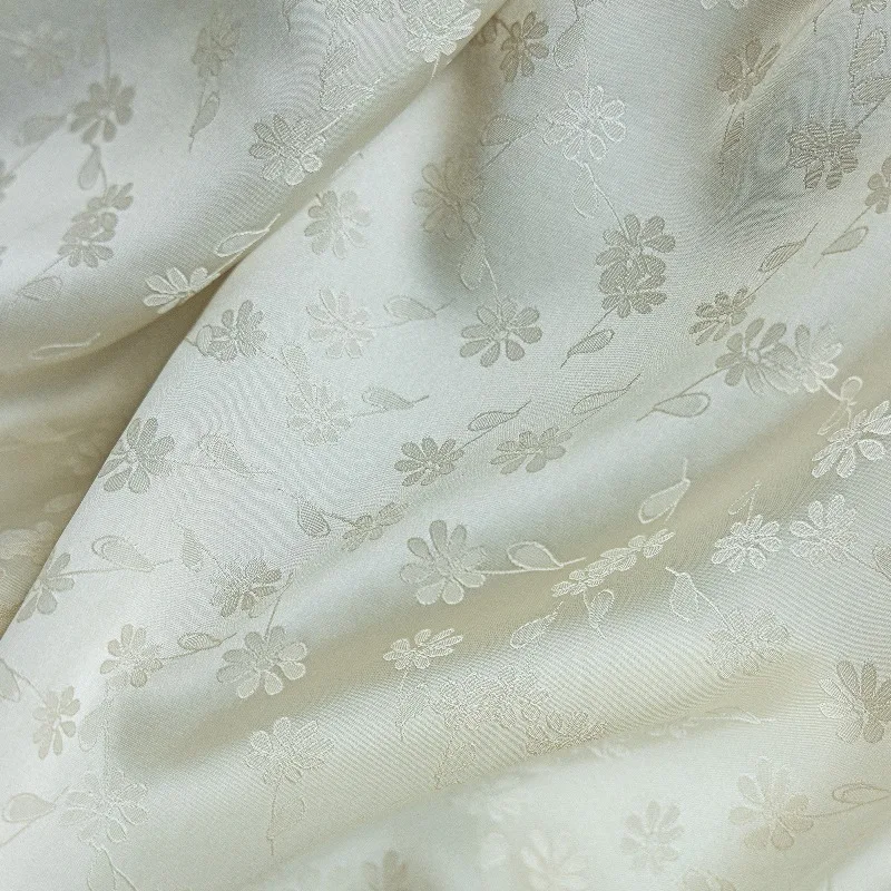 Handmade Chinese Style Floral Dark Jacquard Acetate Satin Fabric for Spring and Summer Dresses Cheongsam Soft Top Fabric
Handmade Chinese Style Floral Dark Jacquard Acetate Satin Fabric for Spring and Summer Dresses Cheongsam Soft Top Fabric