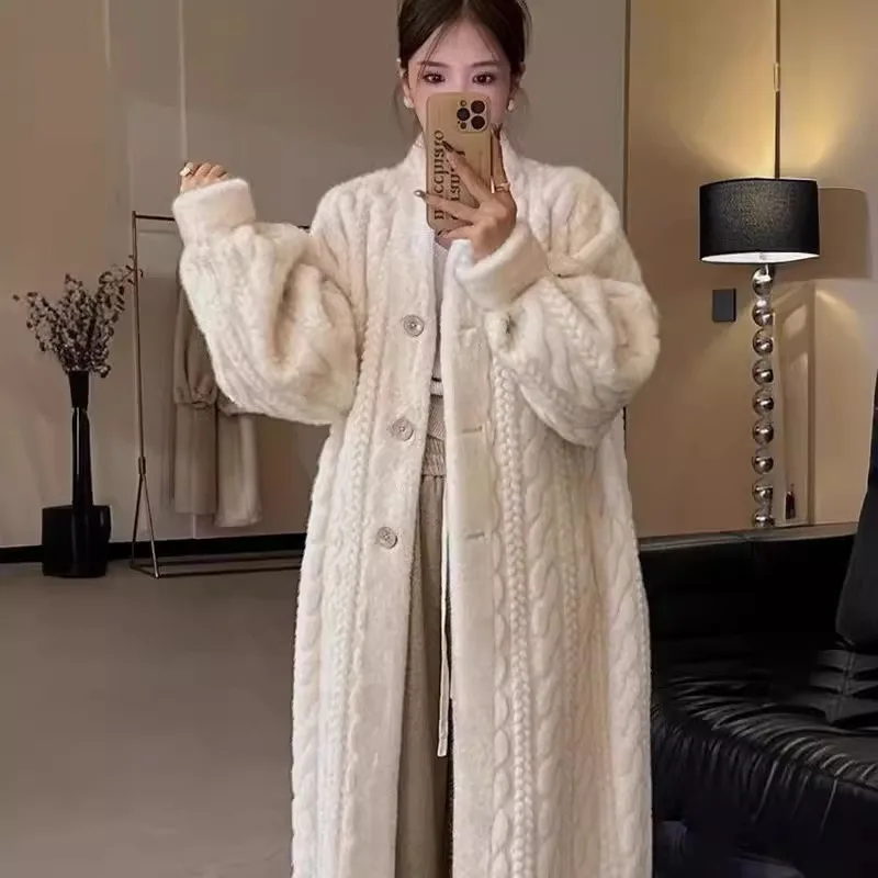 Faux Fur Coat Women Casual Warm Fashion Thicken Soft Fluffy Parka Female Solid Long Sleeves Loose Korean Outwears Lady
Faux Fur Coat Women Casual Warm Fashion Thicken Soft Fluffy Parka Female Solid Long Sleeves Loose Korean Outwears Lady