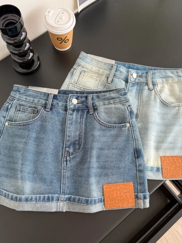 Classic High Waist A-Line Skirt Women's Denim Short Skirt Slimming Commute Korean Style Polyester Fiber City Commute
Classic High Waist A-Line Skirt Women's Denim Short Skirt Slimming Commute Korean Style Polyester Fiber City Commute