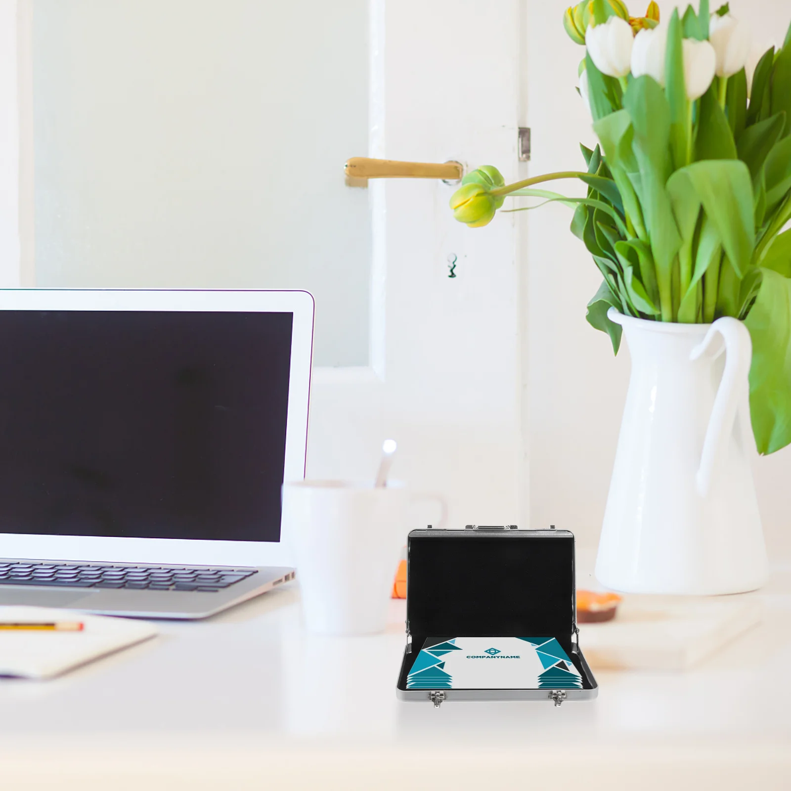 Business Card Holder Aluminum Alloy Mini Briefcase Portable Card Storage Organizer Case Credit Id Cards Wallet Office Supplies
Business Card Holder Aluminum Alloy Mini Briefcase Portable Card Storage Organizer Case Credit Id Cards Wallet Office Supplies