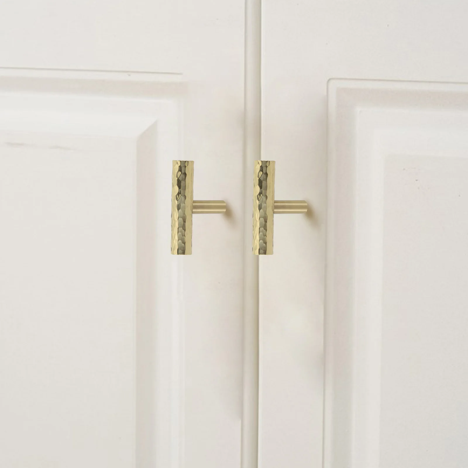 Длинные кованые ручки для ящиков: высококачественный универсальный дизайн, износостойкие, простые в установке, эргономичные.
Длинные кованые ручки для ящиков: высококачественный универсальный дизайн, износостойкие, простые в установке, эргономичные.