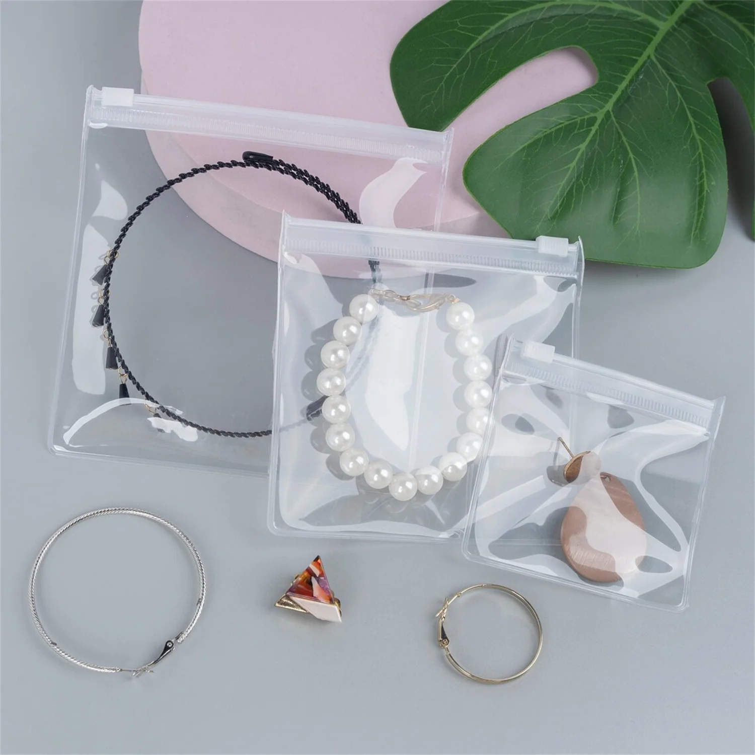 Изумрудная сумка для ювелирных изделий на заказ, запасные части для ювелирных изделий, портативная сумка для ювелирных изделий, сумка для ювелирных изделий из ПВХ, сумка для ювелирных изделий на молнии, матовая сумка для ювелирных изделий Cle 
Изумрудная сумка для ювелирных изделий на заказ, запасные части для ювелирных изделий, портативная сумка для ювелирных изделий, сумка для ювелирных изделий из ПВХ, сумка для ювелирных изделий на молнии, матовая сумка для ювелирных изделий Cle