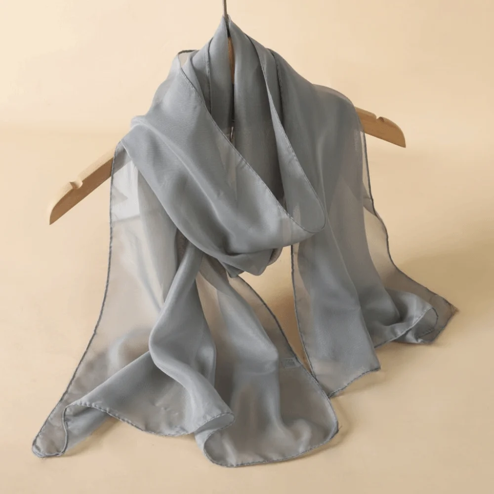 Модный солнцезащитный шифоновый шарф с узором лотоса, дизайнерский шарф из искусственного шелка, пляжный шарф для лета, женские аксессуары.
Модный солнцезащитный шифоновый шарф с узором лотоса, дизайнерский шарф из искусственного шелка, пляжный шарф для лета, женские аксессуары.