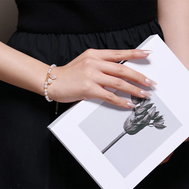 925 sterling silver maple leaf pearl bracelet gentle and ladylike style gift selection
925 sterling silver maple leaf pearl bracelet gentle and ladylike style gift selection