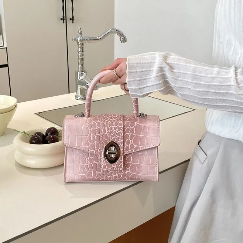High End Minimalist Unique Diaper Bag Leisure Business Stylish Clutch Mini Commuter Bag Ladies Messenger Purse
High End Minimalist Unique Diaper Bag Leisure Business Stylish Clutch Mini Commuter Bag Ladies Messenger Purse