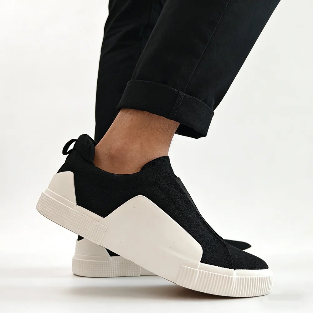 Мужские слипоны из канваса, повседневные черно-белые кроссовки, удобная дышащая обувь для ежедневной носки, стильный уличный стиль D928
Мужские слипоны из канваса, повседневные черно-белые кроссовки, удобная дышащая обувь для ежедневной носки, стильный уличный стиль D928