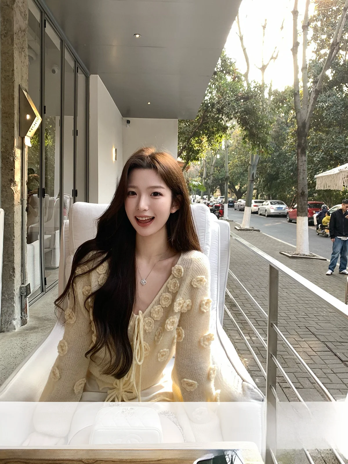 YOLI Zhang Yuli Yellow V-ne Sweater Women's Spring Anti-aging Woolen Top with 3D Flower Embroidery Casual Sle Long Sve
YOLI Zhang Yuli Yellow V-ne Sweater Women's Spring Anti-aging Woolen Top with 3D Flower Embroidery Casual Sle Long Sve