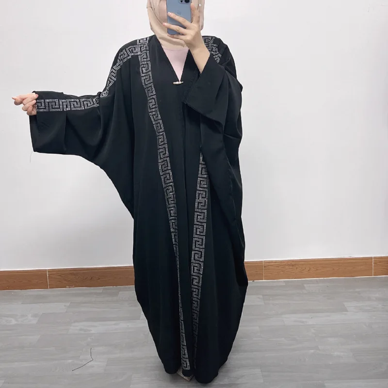 Fashion Embroidered Elegant Dubai Women Abaya Dress Long Sleeve Loose Open Front Robe Middle East StyleHeated diamonds
Fashion Embroidered Elegant Dubai Women Abaya Dress Long Sleeve Loose Open Front Robe Middle East StyleHeated diamonds