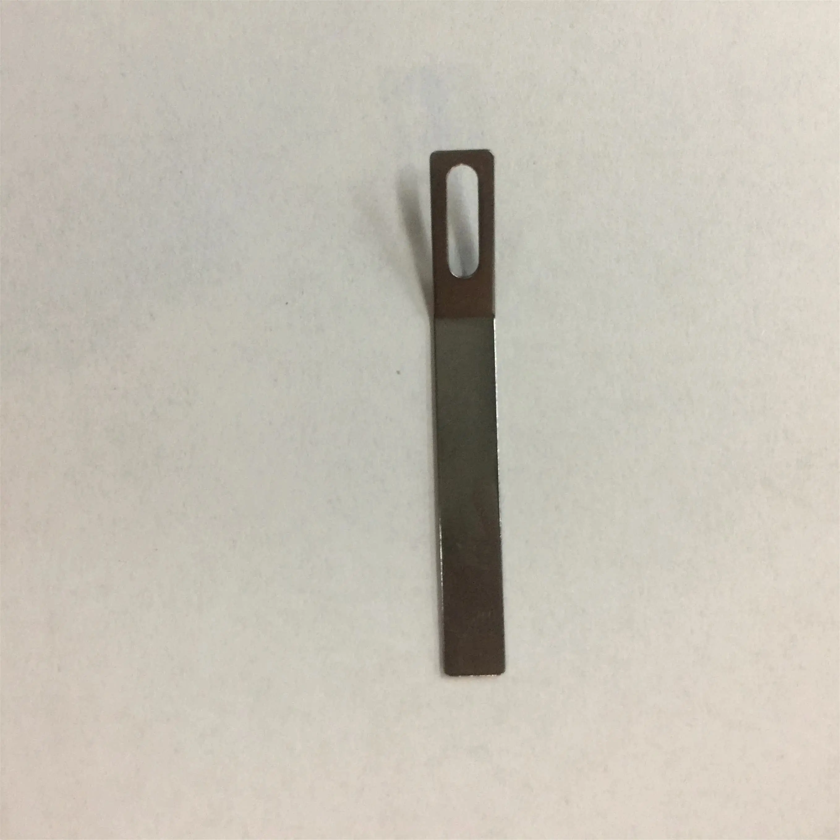 10 шт. 05-447 лезвие, прочный H пружинный резак для Kansai Fx4404, компьютерная многоигольная обжимная швейная машина для копчения листа
10 шт. 05-447 лезвие, прочный H пружинный резак для Kansai Fx4404, компьютерная многоигольная обжимная швейная машина для копчения листа