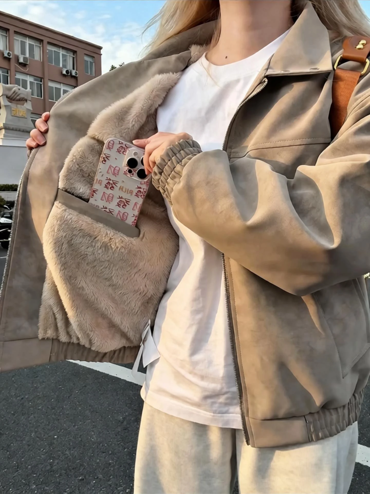 Thiened American Matte Dyed PU Leather Cotton Jaet Men Women Winter eepskin Fce Lined Stand Collar Flight Jaet
Thiened American Matte Dyed PU Leather Cotton Jaet Men Women Winter eepskin Fce Lined Stand Collar Flight Jaet