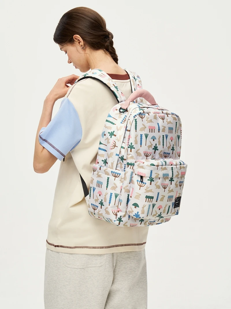 Freein Original Floral Print Large Capacity Backpack Casual Travel School Bag Women's Style Oxford Cloth Zipper Closure Commu...
Freein Original Floral Print Large Capacity Backpack Casual Travel School Bag Women's Style Oxford Cloth Zipper Closure Commu...