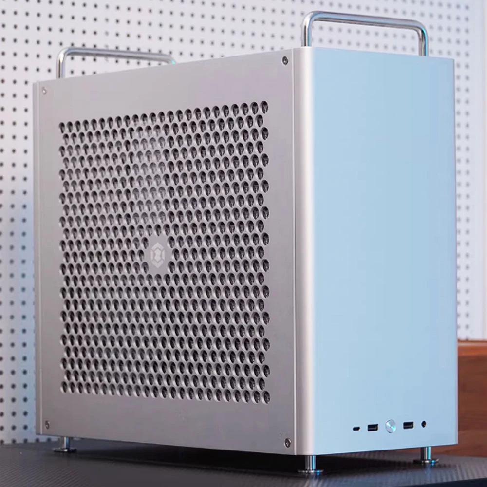 ZZEW/ZZAW B2Max 32L Full Aluminum ATX Computer Case Fits ATX Power Supply Mother Board &360 Cooling
ZZEW/ZZAW B2Max 32L Full Aluminum ATX Computer Case Fits ATX Power Supply Mother Board &360 Cooling