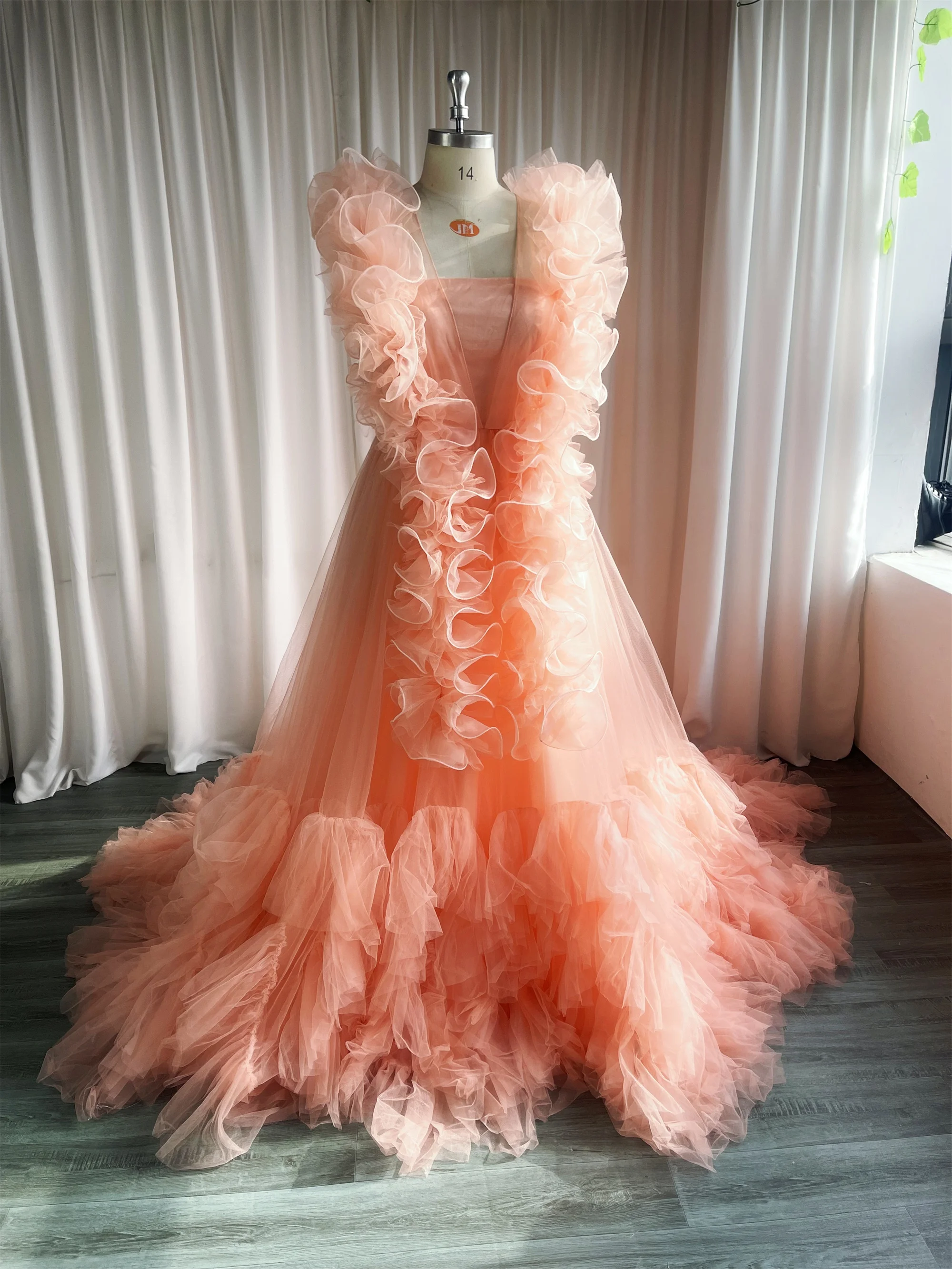Fashion Prom Dresses Sleeveless Ruffled Baby Shower Gowns Sweep Train Boho Elegant Vestido de Novia Photography Props
Fashion Prom Dresses Sleeveless Ruffled Baby Shower Gowns Sweep Train Boho Elegant Vestido de Novia Photography Props