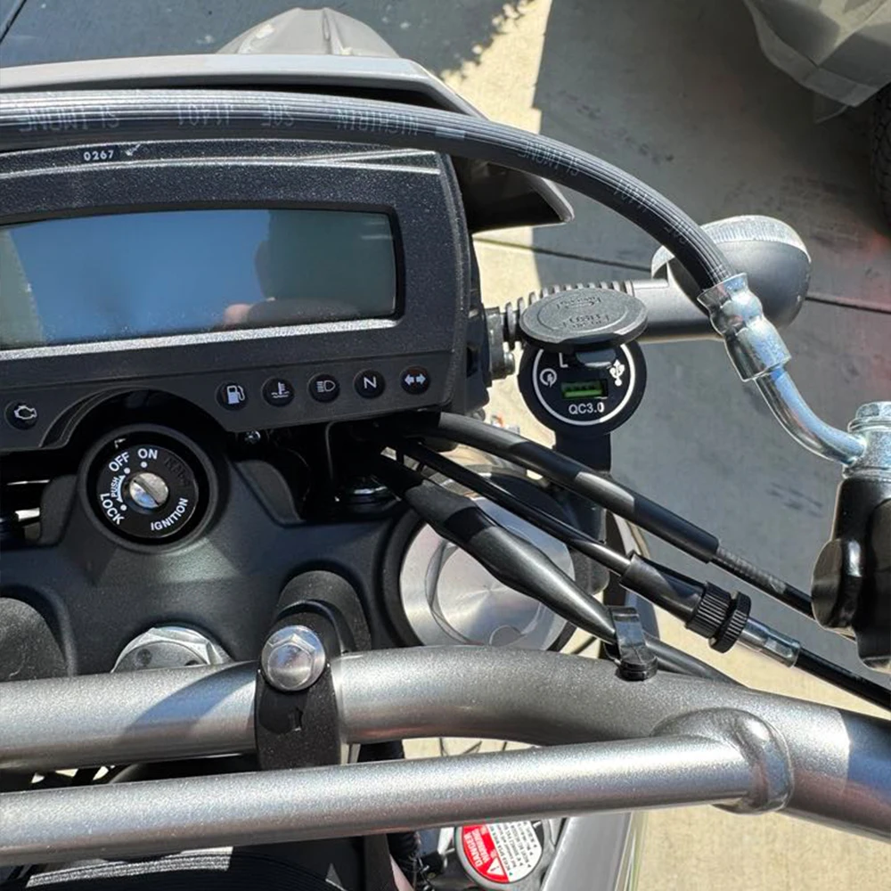 Fast Charger PD TYPE-C USB Port Kit w/Connector For KAWASAKI KLX300 KLX300SM KLX300R
Fast Charger PD TYPE-C USB Port Kit w/Connector For KAWASAKI KLX300 KLX300SM KLX300R