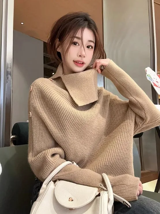 Вязаный свитер цвета хаки в стиле ретро, женский зимний теплый свободный топ, асимметричные пуговицы, женский модный трикотаж
Вязаный свитер цвета хаки в стиле ретро, женский зимний теплый свободный топ, асимметричные пуговицы, женский модный трикотаж