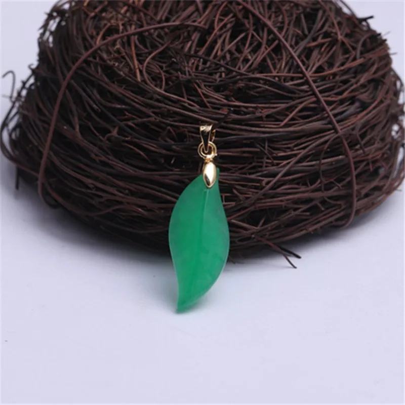 Quartzite Water Drop Heart-shaped Gourd Pendant Women's Fashion, Small and Exquisite
Quartzite Water Drop Heart-shaped Gourd Pendant Women's Fashion, Small and Exquisite