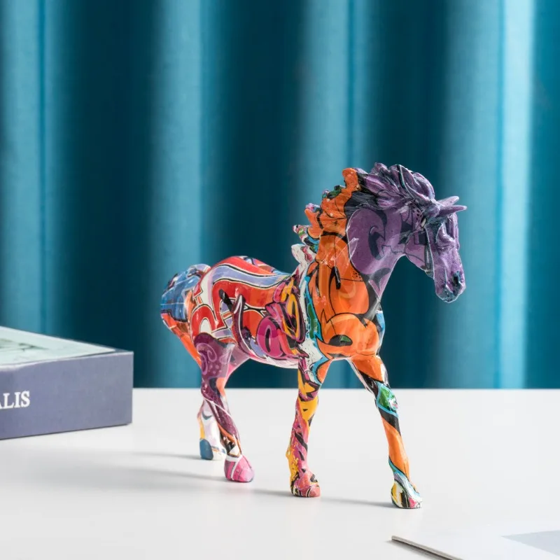 Graffiti Artworks, Rich Color Schemes Embellish Indoor Environments, Horse Statues, Indoor Decorative Crafts and Ornaments
Graffiti Artworks, Rich Color Schemes Embellish Indoor Environments, Horse Statues, Indoor Decorative Crafts and Ornaments