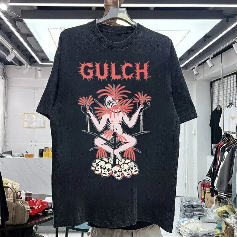 Классическая черная хлопковая Футболка Gulch Band для лагеря с эффектом агрессии
Классическая черная хлопковая Футболка Gulch Band для лагеря с эффектом агрессии