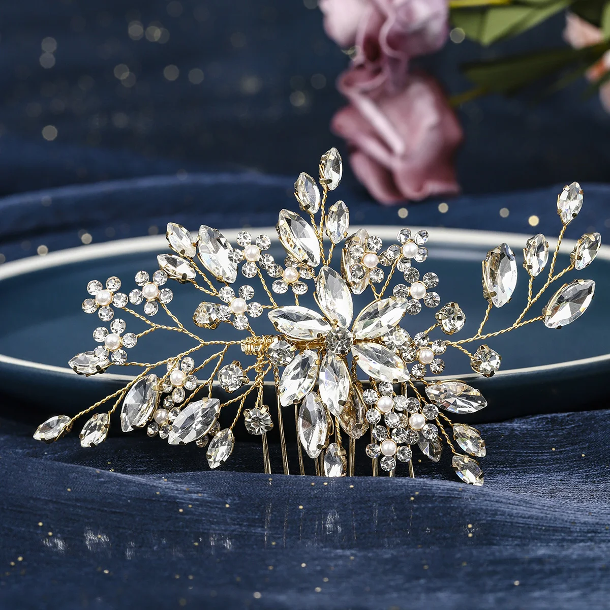 Classic Bridal Headwear Luxury Diamond Premium Hair Comb Wedding Banquet Hair Accessories Vintage Hair Comb for Women
Classic Bridal Headwear Luxury Diamond Premium Hair Comb Wedding Banquet Hair Accessories Vintage Hair Comb for Women