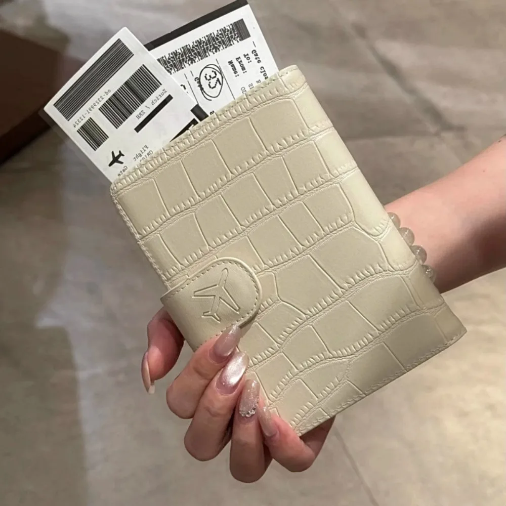 Портативный однотонный держатель для паспорта, противоугонный ультратонкий дорожный чехол для паспорта, держатель для кредитных карт из искусственной кожи для хранения документов
Портативный однотонный держатель для паспорта, противоугонный ультратонкий дорожный чехол для паспорта, держатель для кредитных карт из искусственной кожи для хранения документов