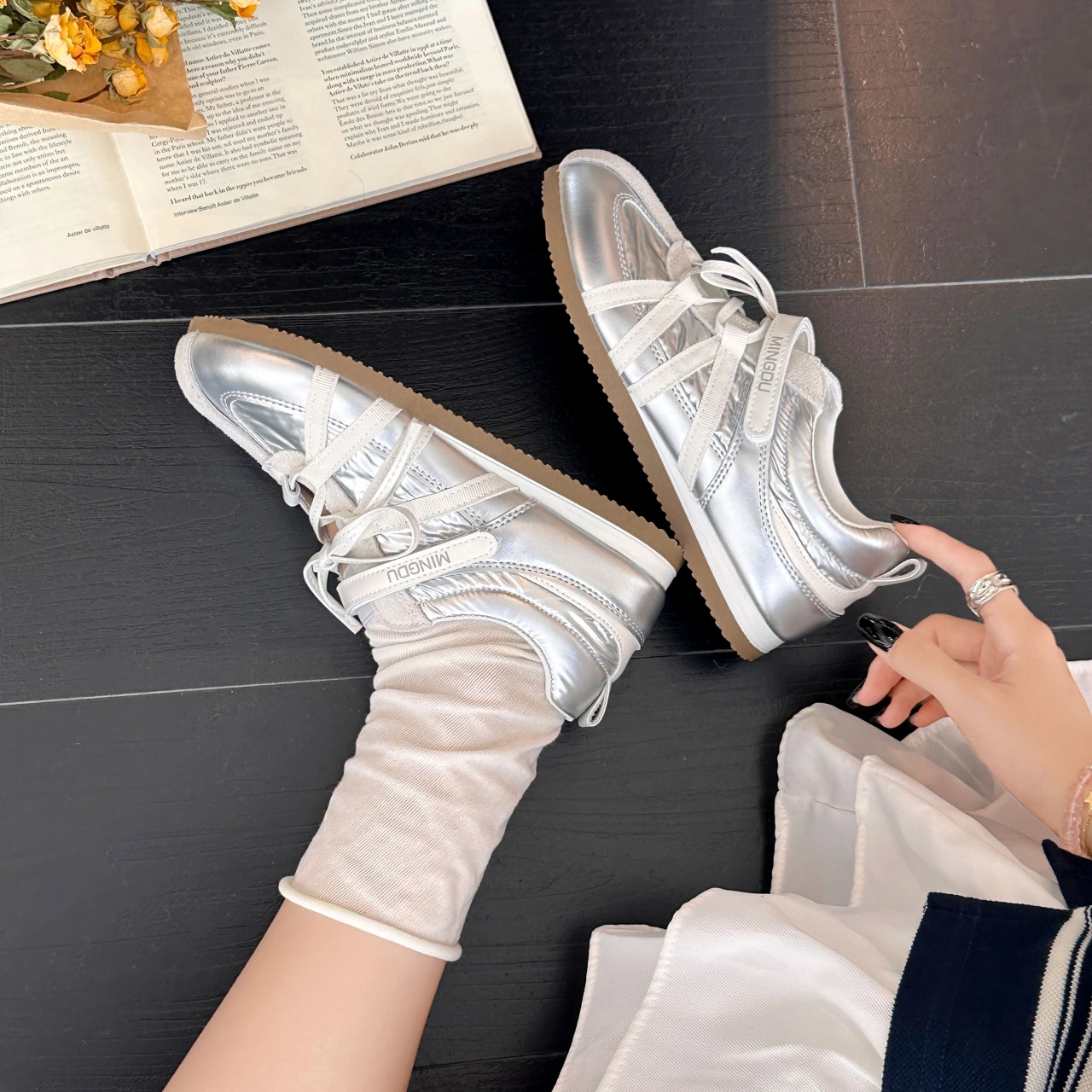 2026 Hot Selling New Leather Design Sense of Casual Everything Flat Round Head Ballet Shoes Female Sneakers Women
2026 Hot Selling New Leather Design Sense of Casual Everything Flat Round Head Ballet Shoes Female Sneakers Women