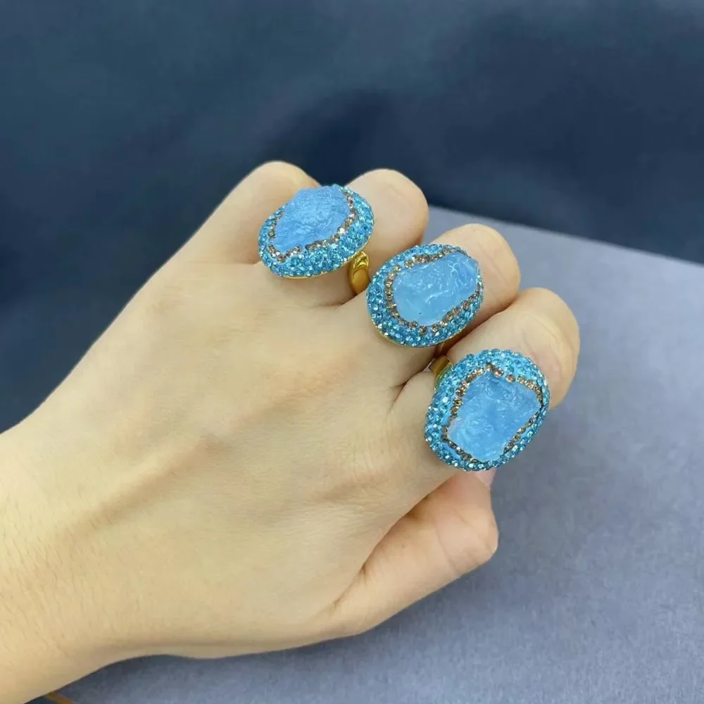 New navy blue gemstone women's ring, personalized and trendy, simple and luxurious, exquisite jewelry for ladies
New navy blue gemstone women's ring, personalized and trendy, simple and luxurious, exquisite jewelry for ladies