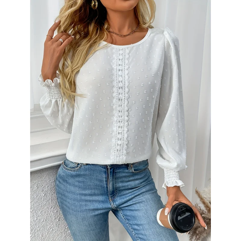 Meiling's Elegant Fitted Shirt
Meiling's Elegant Fitted Shirt