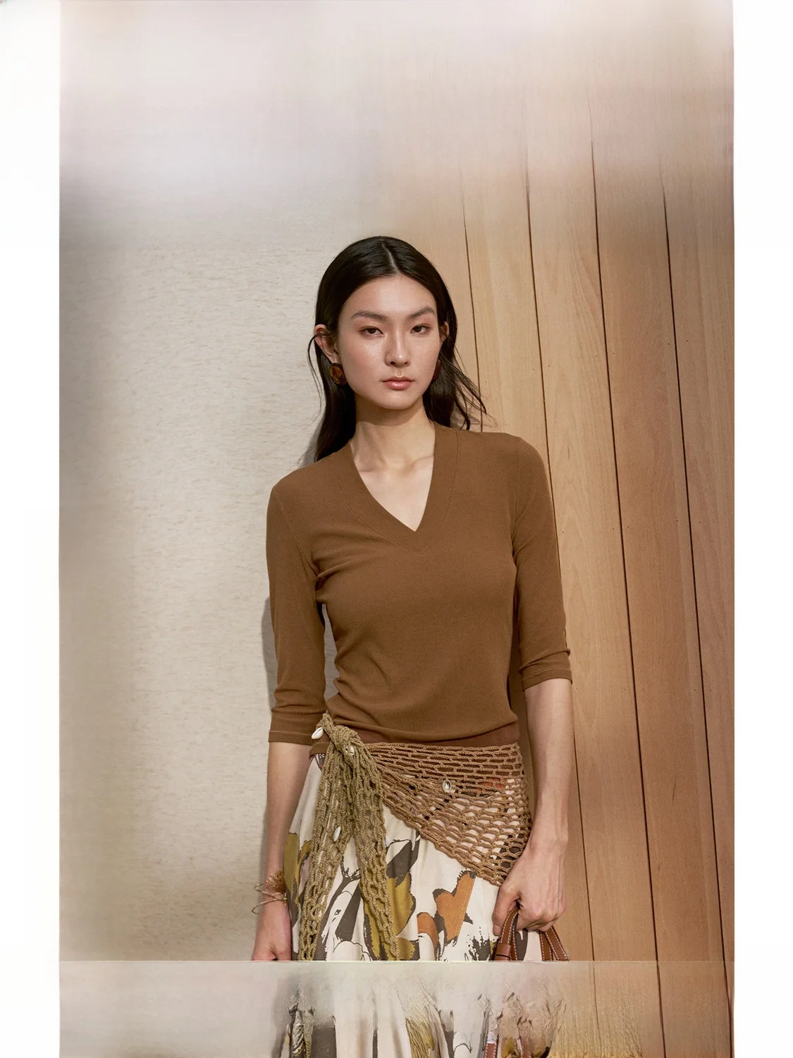 ZhiZhi Summer New Women's Modal Short Sleeve T-Shirt V-Neck Breathable Skin-Friendly Mid-Sleeve Office Commute Style Pure Color
ZhiZhi Summer New Women's Modal Short Sleeve T-Shirt V-Neck Breathable Skin-Friendly Mid-Sleeve Office Commute Style Pure Color