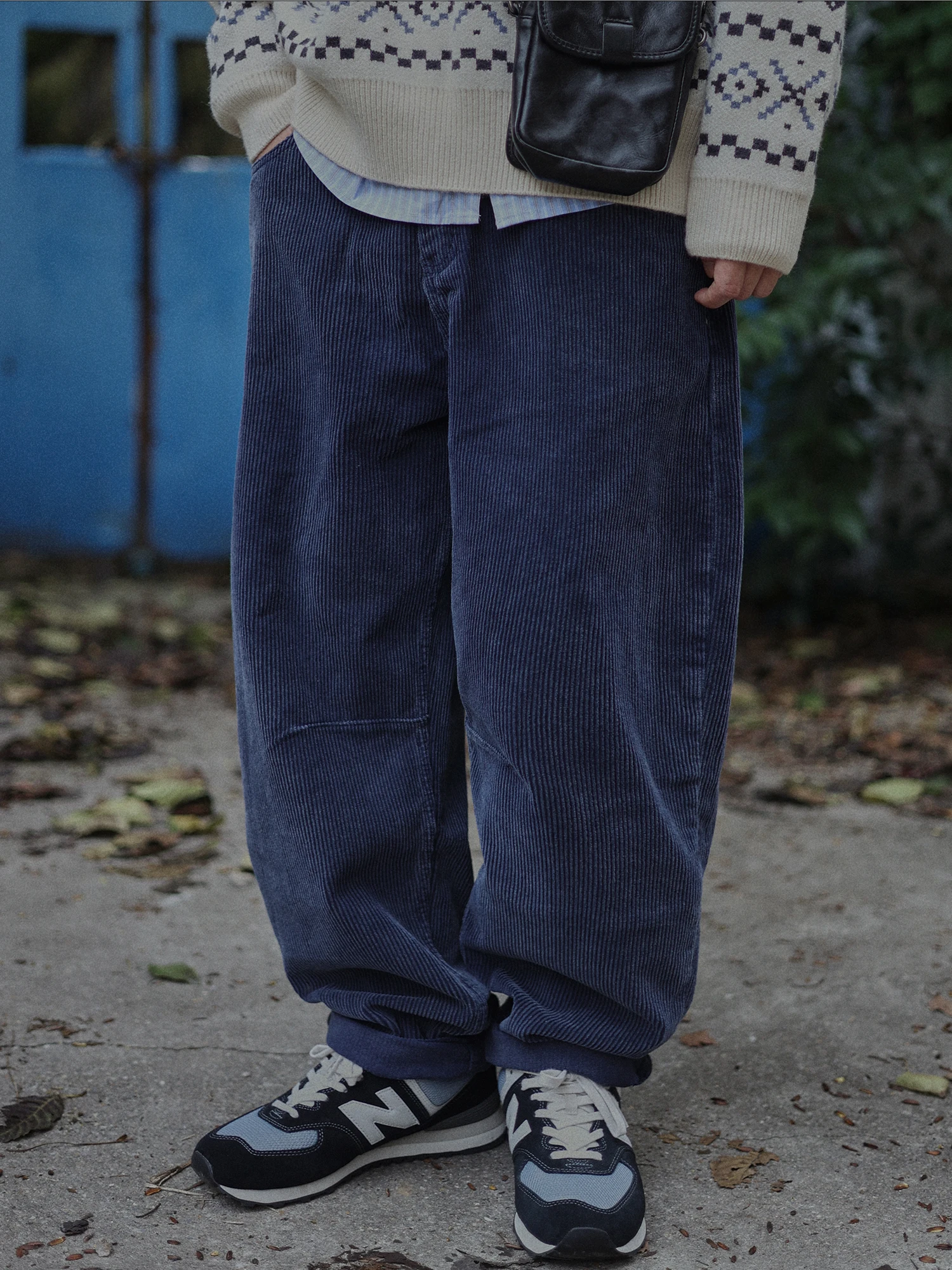 Corduroy Wide Leg Lantern Pants Men's Retro Japanese Style Autumn Winter Youth Casual Pants Thermal Straight Cut Trousers
Corduroy Wide Leg Lantern Pants Men's Retro Japanese Style Autumn Winter Youth Casual Pants Thermal Straight Cut Trousers