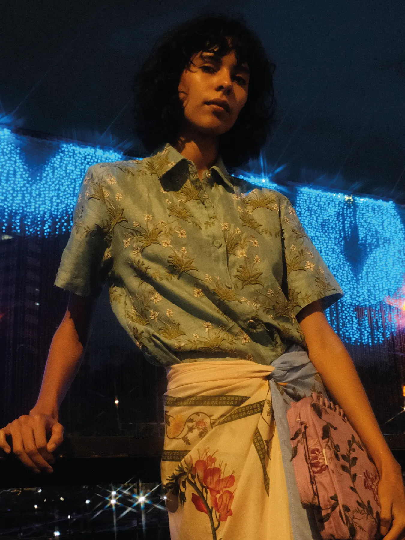 Summer 2025 Women Green Shirt Floral Embroidery Single Breasted Turn-down Collar Short Sleeve Loose Female Linen Blouse
Summer 2025 Women Green Shirt Floral Embroidery Single Breasted Turn-down Collar Short Sleeve Loose Female Linen Blouse