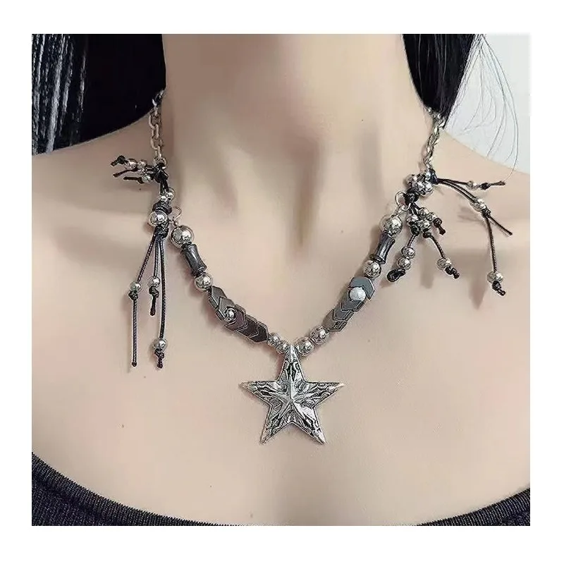 Spice Girl Five Stars Necklace Tide Design Advanced Super Hardcore Gender Punk Men's and Women's Collarbone Chain Tide
Spice Girl Five Stars Necklace Tide Design Advanced Super Hardcore Gender Punk Men's and Women's Collarbone Chain Tide