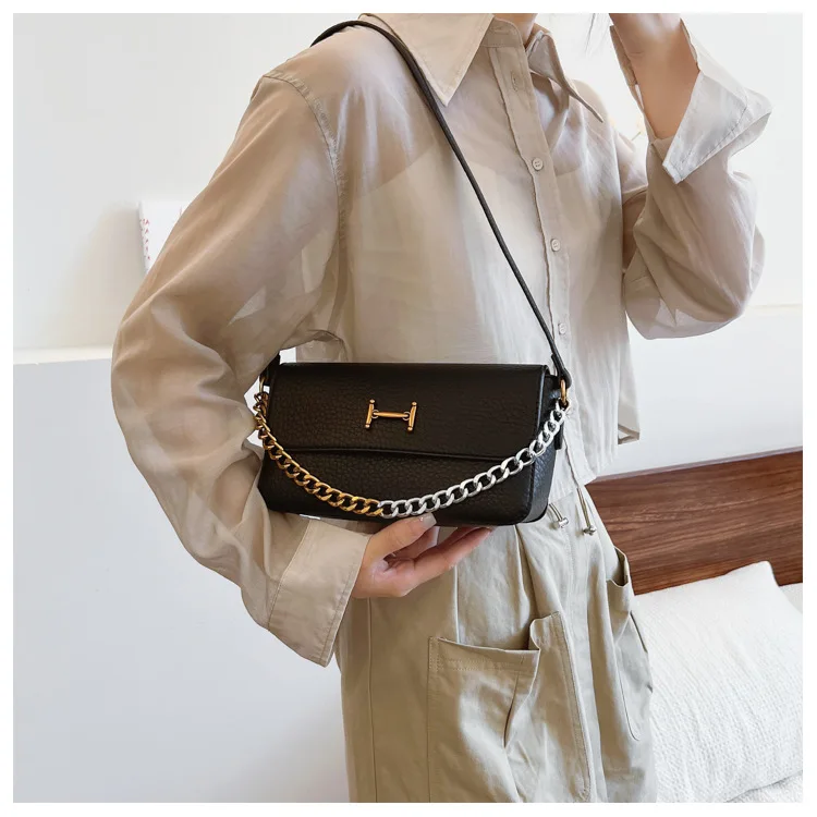 2025 Designer Chain Strap Shoulder Bag - Vintage Waxed Leather Crossbody Purse, Elegant Underarm Hobo for Work & Date Night
2025 Designer Chain Strap Shoulder Bag - Vintage Waxed Leather Crossbody Purse, Elegant Underarm Hobo for Work & Date Night