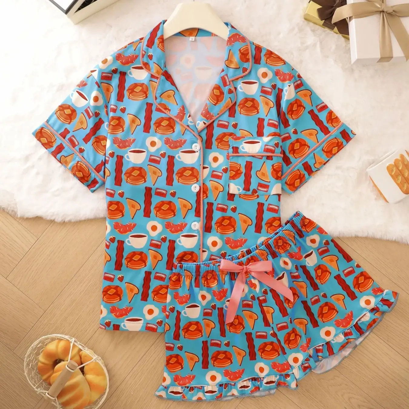 Fresh Lake Blue Breakfast Printed Pajamas Women's Flip Collar Button Style Summer Thin Breathable Home Clothing Set
Fresh Lake Blue Breakfast Printed Pajamas Women's Flip Collar Button Style Summer Thin Breathable Home Clothing Set