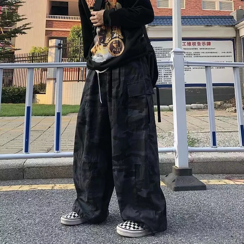 Retro Camouflage Cargo Pants Men's Japan Street Loose Wide-leg Trousers 2024 Spring Autumn High Street Pants Harajuku Fashion
Retro Camouflage Cargo Pants Men's Japan Street Loose Wide-leg Trousers 2024 Spring Autumn High Street Pants Harajuku Fashion