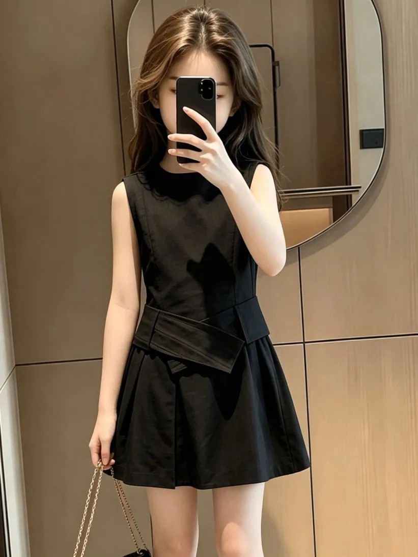 Teen Girls Summer Dress Fashionable Retro Solid Color Design Vest Dress Children's Pure Color Vest Dress 120-170cm
Teen Girls Summer Dress Fashionable Retro Solid Color Design Vest Dress Children's Pure Color Vest Dress 120-170cm
