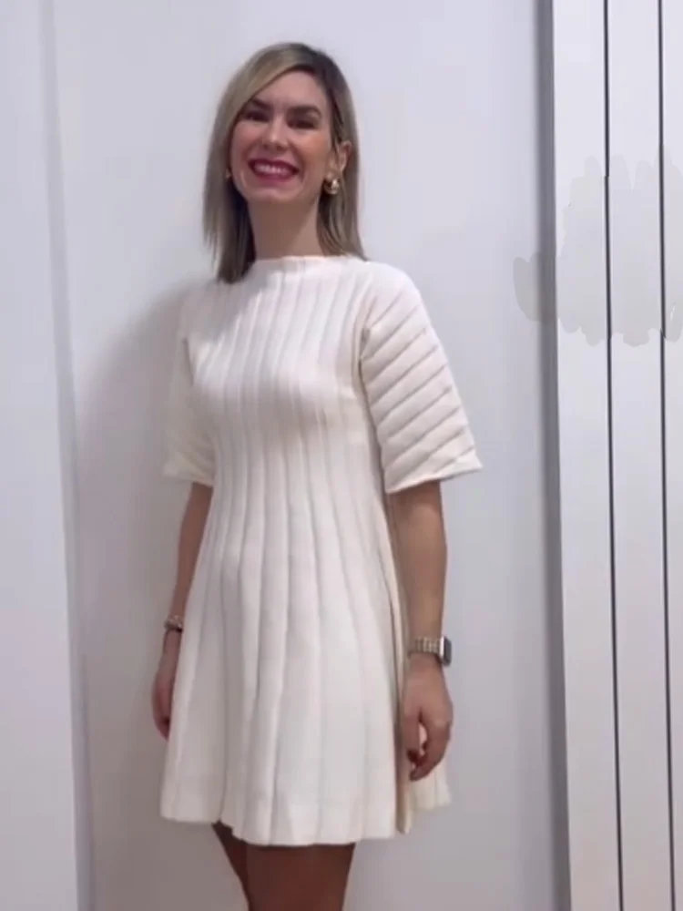 HH Women Fashion Versatile Puff Short Sleeve Ribbed Knitted Short Dress Female Temperament Round Neck Slimming 2-Colors Dress
HH Women Fashion Versatile Puff Short Sleeve Ribbed Knitted Short Dress Female Temperament Round Neck Slimming 2-Colors Dress